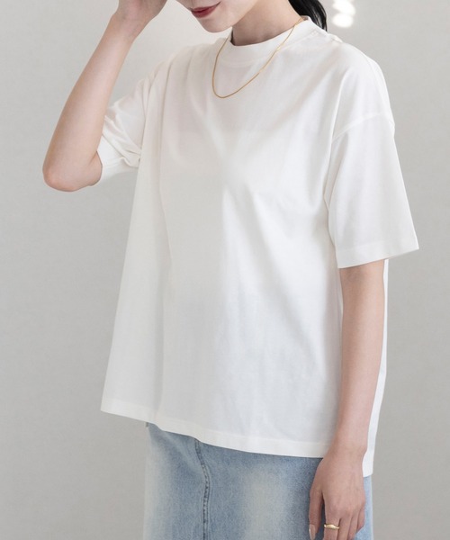 welleg（ウェレッグ）の「接触冷感 UVカット 汗じみしにくい 五分丈 カットソー（Tシャツ/カットソー・レディース・ネイビー/ブラック/グレイッシュベージュ/アイボリー/グレー・M）」の2枚目の写真