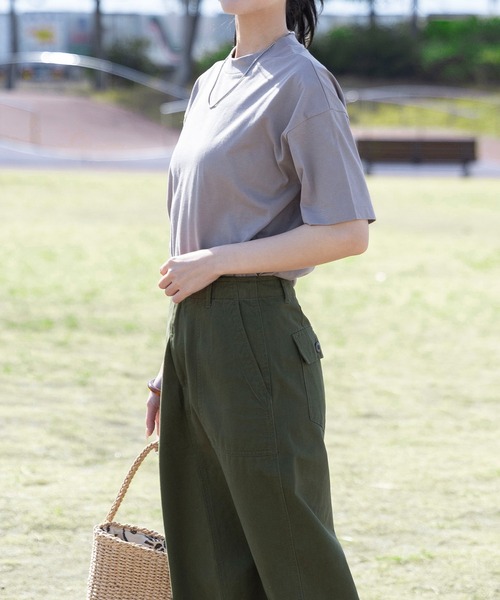 welleg（ウェレッグ）の「接触冷感 UVカット 汗じみしにくい 五分丈 カットソー（Tシャツ/カットソー・レディース・ネイビー/ブラック/グレイッシュベージュ/アイボリー/グレー・M）」の7枚目の写真