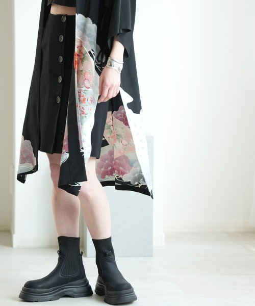 utatane(ウタタネ)の「着物リメイク maison utatane アウター 銀の桃霞(その他アウター・レディース・ブラック・FREE)」の10枚目の写真