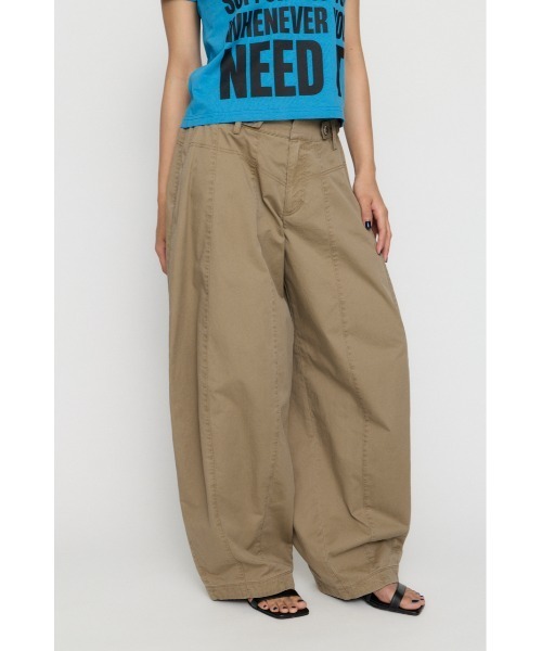 LAGUA GEM(ラグアジェム)の「BARREL LEG MILITARY パンツ(カーゴパンツ・レディース・ベージュ/カーキ/チャコールグレー・X-SMALL/SMALL/MEDIUM)」の2枚目の写真