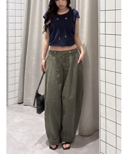 LAGUA GEM(ラグアジェム)の「BARREL LEG MILITARY パンツ(カーゴパンツ・レディース・ベージュ/カーキ/チャコールグレー・X-SMALL/SMALL/MEDIUM)」の4枚目の写真