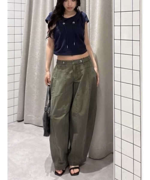 LAGUA GEM(ラグアジェム)の「BARREL LEG MILITARY パンツ(カーゴパンツ・レディース・ベージュ/カーキ/チャコールグレー・X-SMALL/SMALL/MEDIUM)」の6枚目の写真