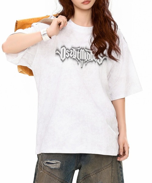 lilful(リルフル)の「【26年春夏新作】ぼかしロゴ ショルダーボタン オーバーサイズ半袖Tシャツ(Tシャツ/カットソー・レディース・ホワイト・L/M)」の8枚目の写真
