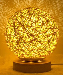 SORENA（ソレナ）の「ラタン風LEDボールライト USB充電ポート付き（照明）」