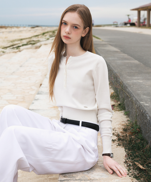 DEHEVE（デヘヴェ）の「Summer Henley Neck Knit [Ivory]（ニット/セーター・レディース・アイボリー・OS）」の6枚目の写真