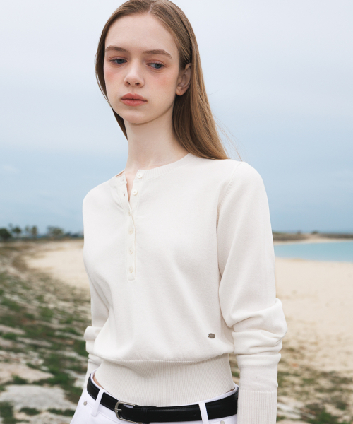 DEHEVE（デヘヴェ）の「Summer Henley Neck Knit [Ivory]（ニット/セーター・レディース・アイボリー・OS）」の3枚目の写真