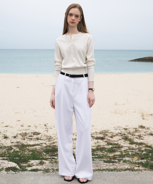 DEHEVE（デヘヴェ）の「Summer Henley Neck Knit [Ivory]（ニット/セーター・レディース・アイボリー・OS）」の2枚目の写真