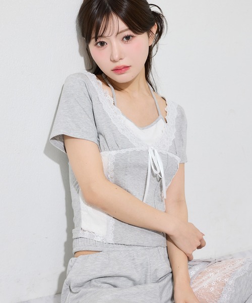 one after another NICE CLAUP(ワンアフターアナザーナイスクラップ)の「レイヤード風キャミ付きレースドッキングトップス(Tシャツ/カットソー・レディース・ブラック/オフホワイト/杢グレー/ピンク・FREE)」の7枚目の写真