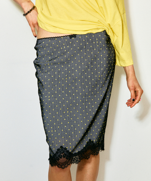 HIGHTIDEFRANKIE（ハイタイドフランキー）の「Lace Ribbon Midi Skirt Gray（スカート・レディース・グレー・FREE）」の9枚目の写真