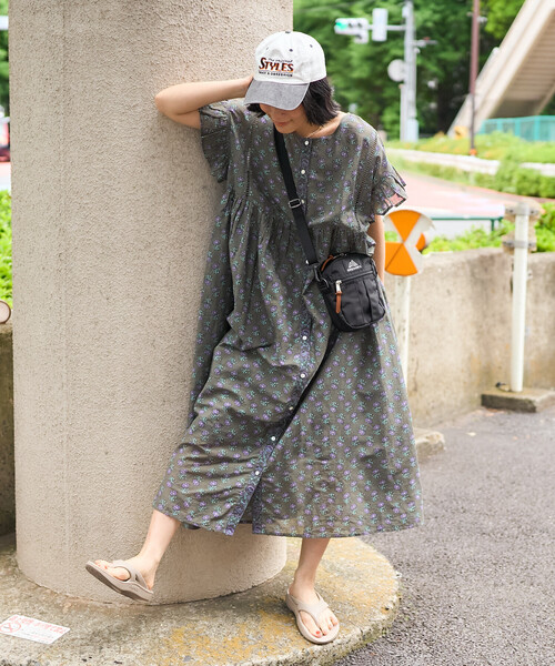 FREAK'S STORE(フリークスストア)の「インド フラワープリント柄ワンピース(ワンピース・レディース・オフホワイト/チャコールグレー/レッド・フリ-)」の17枚目の写真