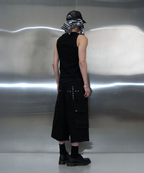 PITCHBLACK(ピッチブラック)の「EYELET CROSS POINT BERMUDA PANTS (BLACK)(デニムパンツ・メンズ・その他・MEDIUM/LARGE/X-LARGE/SMALL)」の8枚目の写真