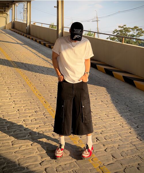PITCHBLACK(ピッチブラック)の「EYELET CROSS POINT BERMUDA PANTS (BLACK)(デニムパンツ・メンズ・その他・MEDIUM/LARGE/X-LARGE/SMALL)」の4枚目の写真