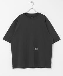 ARMY TWILL | ARMY TWILL　PRINT HSTEE TAG(Tシャツ/カットソー)