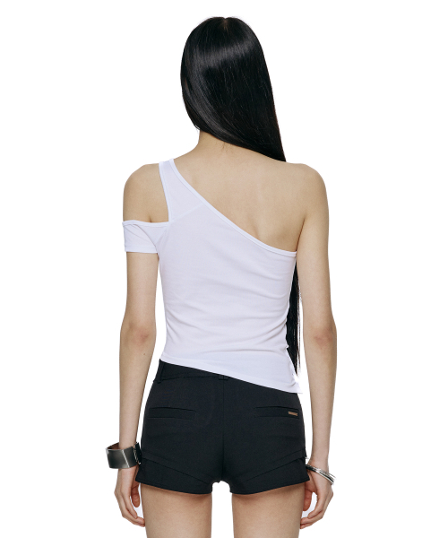 ROCKCAKE(ロックケーキ)の「Slit Button Asymmetric Sleeveless - White(Tシャツ/カットソー・レディース・その他・SMALL)」の5枚目の写真