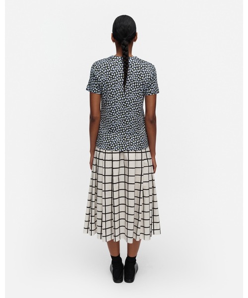 marimekko(マリメッコ)の「Sykkyra Pikku Vikuri / shirt(Tシャツ/カットソー・レディース・ネイビー・X-SMALL/MEDIUM/SMALL)」の3枚目の写真