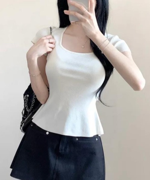 semplice(センプリチェ)の「Tシャツ【韓国ファッション】(Tシャツ/カットソー・レディース・ブラック/ベージュ・F)」の8枚目の写真