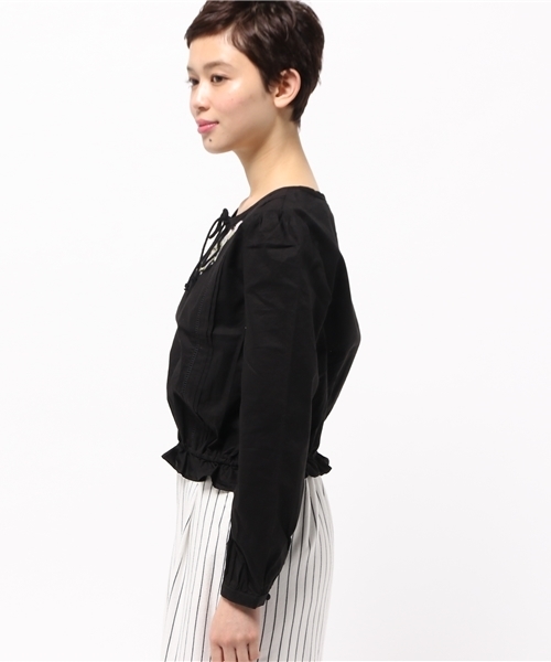 earth music&ecology（アースミュージックアンドエコロジー）の「【2016Summer】フロント刺繍ブラウス（シャツ/ブラウス・レディース・オフホワイト/ブラック/ベージュ・FREE）」の5枚目の写真