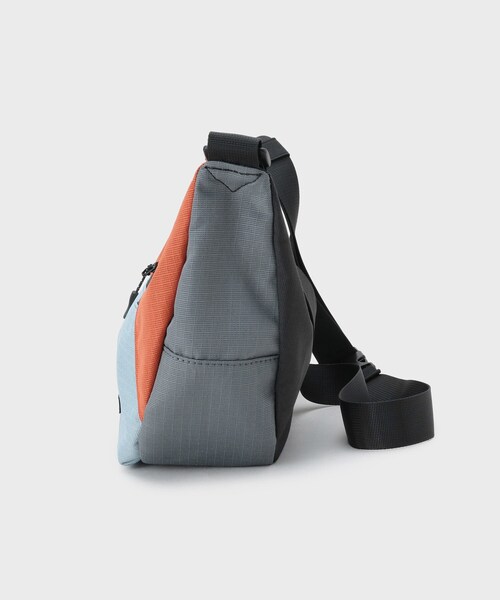 THE SHOP TK (ザ ショップ ティーケー )の「ナイロン ショルダーバッグ(ショルダーバッグ・メンズ・ブラック/ブルーグリーン・00)」の9枚目の写真