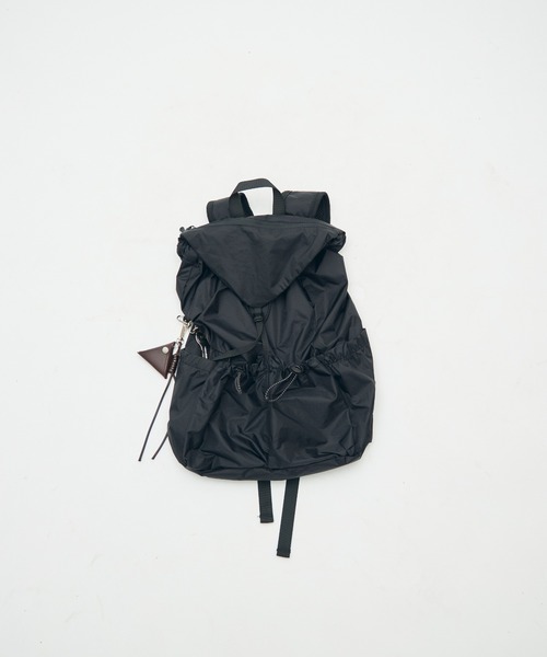 full/fill.(フルフィル)の「compact mini backpack / コンパクトミニバックパック(バックパック/リュック・レディース・グレー/ブラック・FREE)」の9枚目の写真