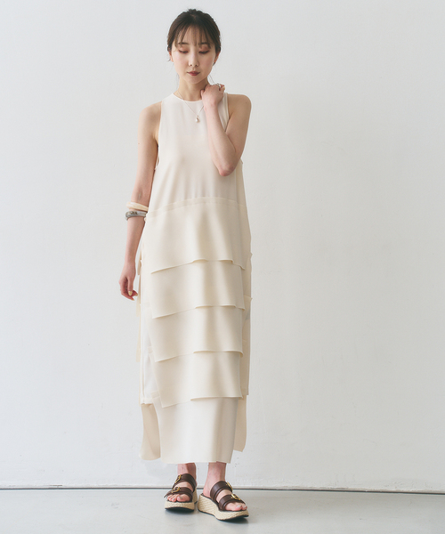 Noble（ノーブル）の「ROOM NO.8/ルームエイト BLACK W-SATIN NS TIERED DRESS（ワンピース・レディース・ホワイト・SMALL）」の10枚目の写真