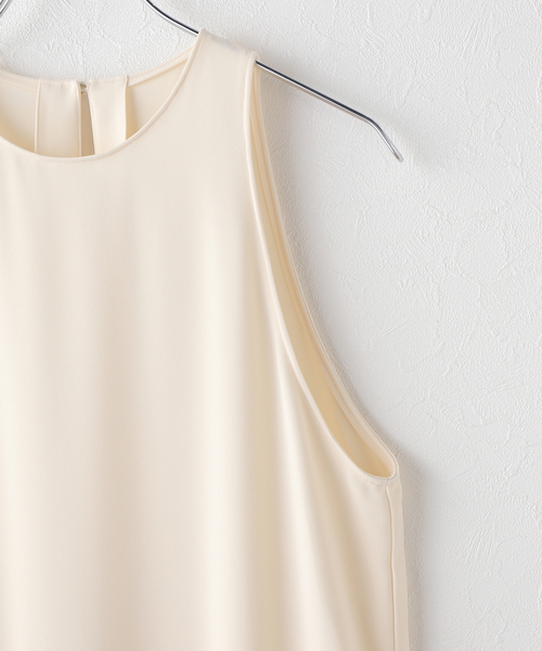 Noble（ノーブル）の「ROOM NO.8/ルームエイト BLACK W-SATIN NS TIERED DRESS（ワンピース・レディース・ホワイト・SMALL）」の14枚目の写真