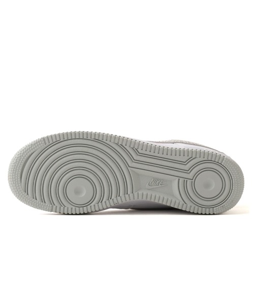 NIKE（ナイキ）の「NIKE AIR FORCE 1 '07 / ナイキ エア フォース 1 '07【SP】（スニーカー・メンズ・ホワイト・27.5cm/27.0cm/26.5cm/26.0cm/29.0cm/28.5cm/28.0cm/25.5cm）」の8枚目の写真