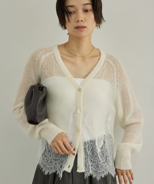 SALON adam et rope'(サロン アダム エ ロペ)の「シアーアルパカヘムスカラップカーディガン(カーディガン/ボレロ・レディース・オフホワイト/ブラック・FREE)」の11枚目の写真