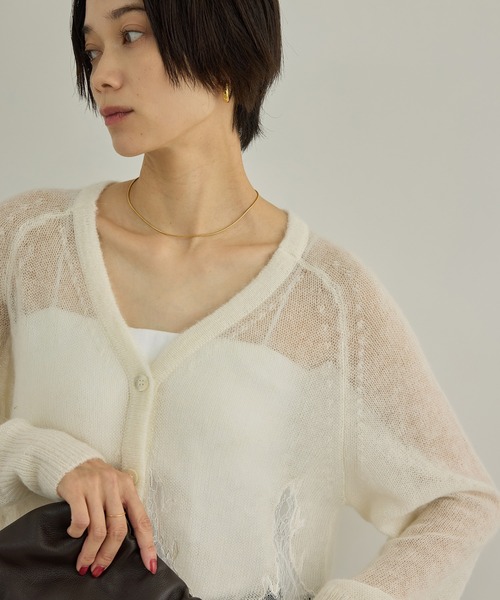 SALON adam et rope'(サロン アダム エ ロペ)の「シアーアルパカヘムスカラップカーディガン(カーディガン/ボレロ・レディース・オフホワイト/ブラック・FREE)」の15枚目の写真