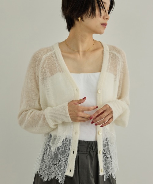 SALON adam et rope'(サロン アダム エ ロペ)の「シアーアルパカヘムスカラップカーディガン(カーディガン/ボレロ・レディース・オフホワイト/ブラック・FREE)」の18枚目の写真