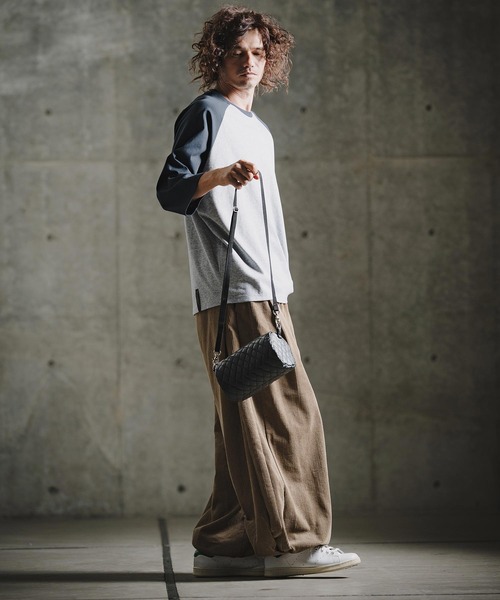 GLIMCLAP(グリムクラップ)の「mko13730-Diamond-Quilted Synthetic Leather Drum Bag ショルダーミニバッグ(211-027-gla-cg)(ショルダーバッグ・メンズ・ブラック・FREE)」の9枚目の写真
