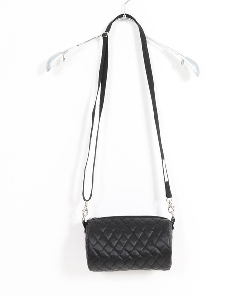 GLIMCLAP(グリムクラップ)の「mko13730-Diamond-Quilted Synthetic Leather Drum Bag ショルダーミニバッグ(211-027-gla-cg)(ショルダーバッグ・メンズ・ブラック・FREE)」の10枚目の写真
