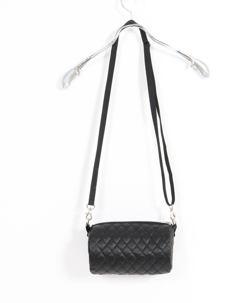 GLIMCLAP(グリムクラップ)の「mko13730-Diamond-Quilted Synthetic Leather Drum Bag ショルダーミニバッグ(211-027-gla-cg)(ショルダーバッグ・メンズ・ブラック・FREE)」の11枚目の写真