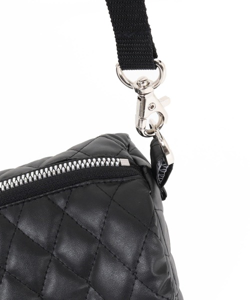 GLIMCLAP(グリムクラップ)の「mko13730-Diamond-Quilted Synthetic Leather Drum Bag ショルダーミニバッグ(211-027-gla-cg)(ショルダーバッグ・メンズ・ブラック・FREE)」の15枚目の写真