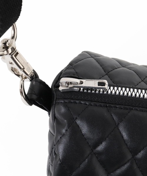 GLIMCLAP(グリムクラップ)の「mko13730-Diamond-Quilted Synthetic Leather Drum Bag ショルダーミニバッグ(211-027-gla-cg)(ショルダーバッグ・メンズ・ブラック・FREE)」の18枚目の写真