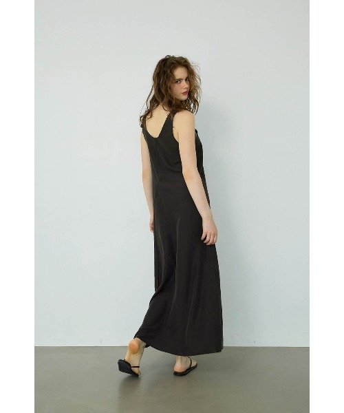 ALEXIA STAM（アリシアスタン）の「Satin Maxi Dress /サテンロングドレス（ワンピース・レディース・ブラック/ブラウン/ベージュ・M/S）」の7枚目の写真