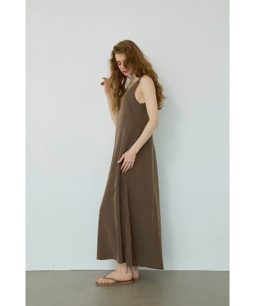 ALEXIA STAM（アリシアスタン）の「Satin Maxi Dress /サテンロングドレス（ワンピース・レディース・ブラック/ブラウン/ベージュ・M/S）」の17枚目の写真
