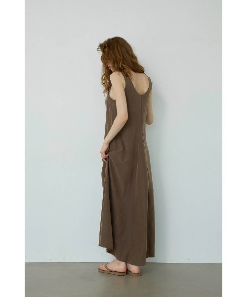 ALEXIA STAM（アリシアスタン）の「Satin Maxi Dress /サテンロングドレス（ワンピース・レディース・ブラック/ブラウン/ベージュ・M/S）」の19枚目の写真