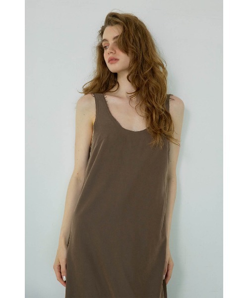 ALEXIA STAM（アリシアスタン）の「Satin Maxi Dress /サテンロングドレス（ワンピース・レディース・ブラック/ブラウン/ベージュ・M/S）」の21枚目の写真