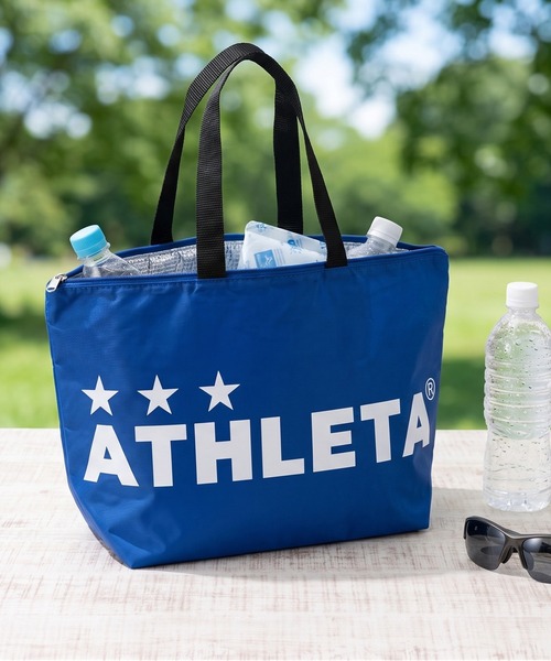 ATHLETA(アスレタ)の「≪ATHLETA≫夏のまとめ持ちもスマートに!冷気を逃がしにくい保冷仕様と、荷物をまとめやすい横長シルエットが魅力のしっかり入る大容量保冷トートバッグLサイズ(トートバッグ・レディース・イエロー/グリーン/ブルー/ブラック・L)」の5枚目の写真