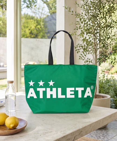 ATHLETA(アスレタ)の「≪ATHLETA≫夏のまとめ持ちもスマートに!冷気を逃がしにくい保冷仕様と、荷物をまとめやすい横長シルエットが魅力のしっかり入る大容量保冷トートバッグLサイズ(トートバッグ・レディース・イエロー/グリーン/ブルー/ブラック・L)」の6枚目の写真