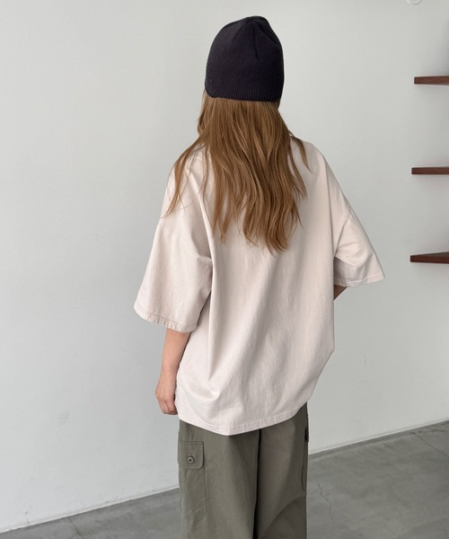 CANAL JEAN(キャナルジーン)の「Lakey Park LOSE Tシャツ(Tシャツ/カットソー・レディース・ベージュ/チャコールグレー・ONE SIZE)」の4枚目の写真