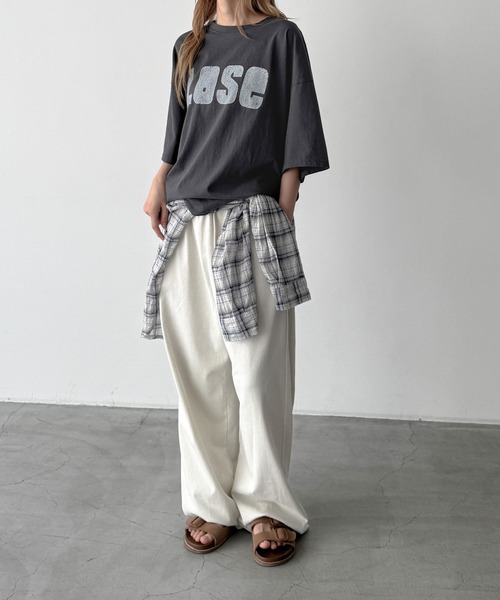 CANAL JEAN(キャナルジーン)の「Lakey Park LOSE Tシャツ(Tシャツ/カットソー・レディース・ベージュ/チャコールグレー・ONE SIZE)」の8枚目の写真