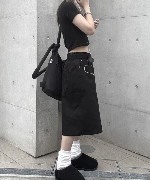 YACA(ヤーカ)の「Cotton Twill Bermuda Pants/コットンツイルバミューダパンツ(その他パンツ・レディース・ブラック・FREE)」の4枚目の写真