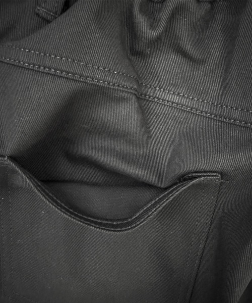 YACA(ヤーカ)の「Cotton Twill Bermuda Pants/コットンツイルバミューダパンツ(その他パンツ・レディース・ブラック・FREE)」の8枚目の写真