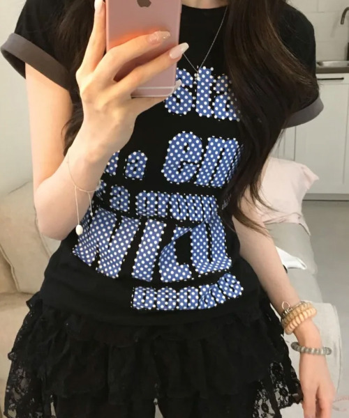 VIVID LADY(ビビッドレディー)の「ドットロゴプリント ロールアップ半袖Tシャツ(Tシャツ/カットソー・レディース・ブラック/ミント/ホワイト/イエロー/パープル・FREE)」の6枚目の写真