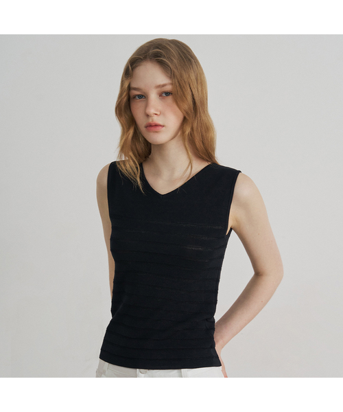MERCIANNES(メルシアンエス)の「デュアルネックスリーブレスニット_MC5SK31(Tシャツ/カットソー・レディース・ブラック/ホワイト・SMALL/LARGE/MEDIUM)」の1枚目の写真