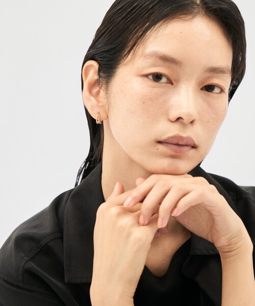 Jouete(ジュエッテ)の「ダブルフープイヤリング ジルコニア コンビカラー(イヤリング・レディース・ゴールド系その他・FREE)」の4枚目の写真