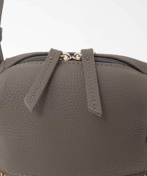 MK MICHEL KLEIN（エムケーミッシェルクラン）の「[300g以下の軽量]牛革ラウンドジップショルダーバッグ（ショルダーバッグ・レディース・ターコイズブルー/モカ/アイボリー/ブラック・00）」の15枚目の写真