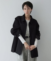 スタッズ付きジップアップジャケット