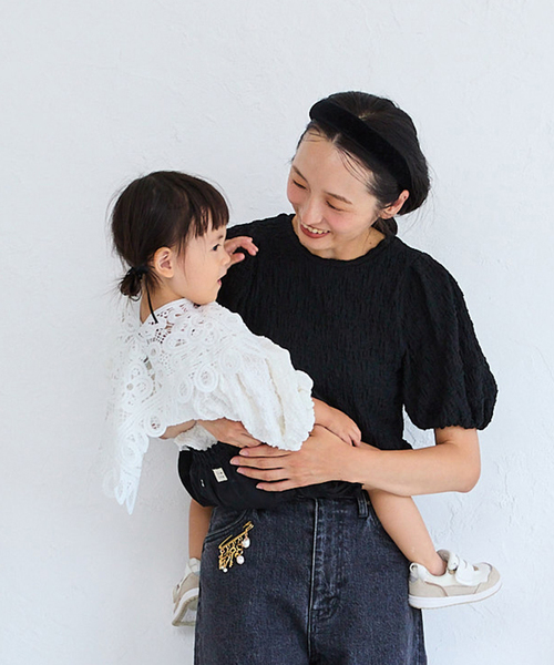 IENA ENFANT（イエナアンファン）の「シャーリングパフスリーブカットソー kids（Tシャツ/カットソー・キッズ・レッド/ホワイト/ブラック・SMALL/MEDIUM/X-LARGE/LARGE）」の16枚目の写真